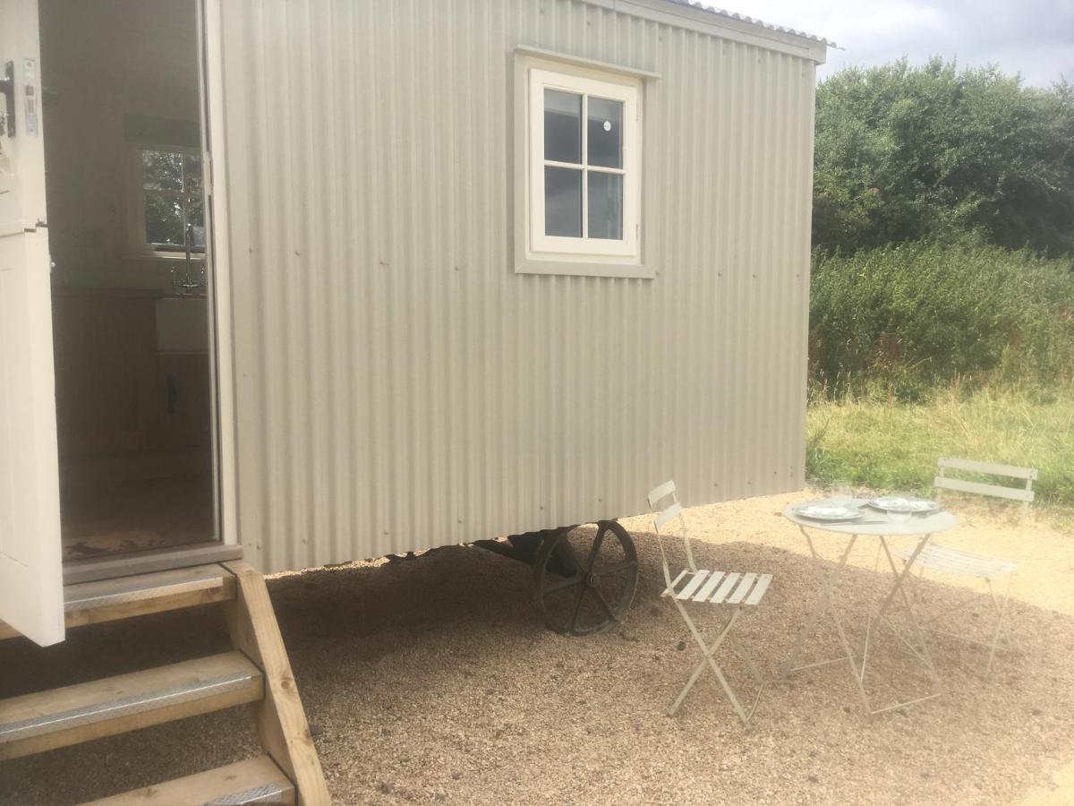 Romantic Secluded Shepherd Hut Hares Rest Southwick  المظهر الخارجي الصورة